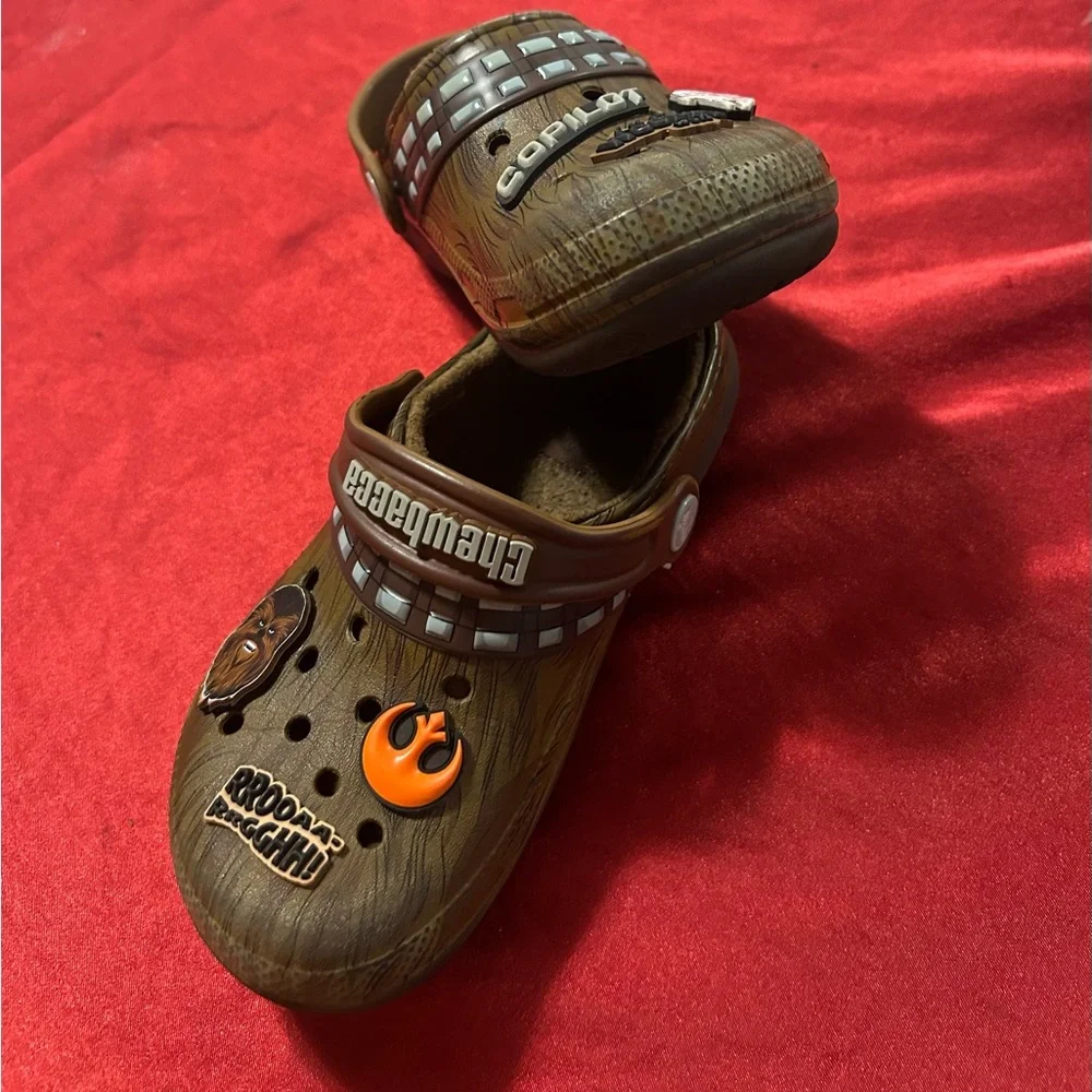 CROCS Kids Brown Star Wars Clogs  Nice! Let your kid be noticed! Unisex!